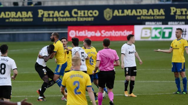 1617712474764029915.jpg Inicio-Fali-sujetando-Diakhaby-Cala_1561954846_136711855_1200x675.jpg